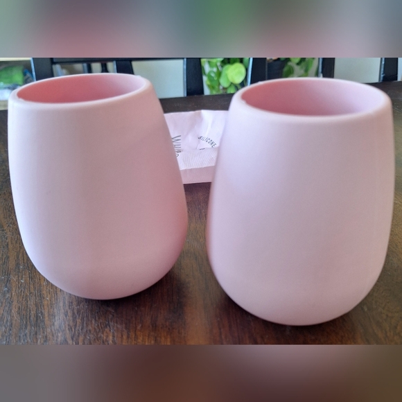 Odeme Silicone Wine Glasses Set in Pink - Picture 2 of 4